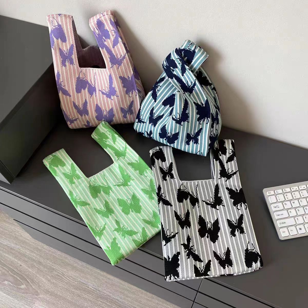 Embroidery Knot - Bolso de mano de punto hecho