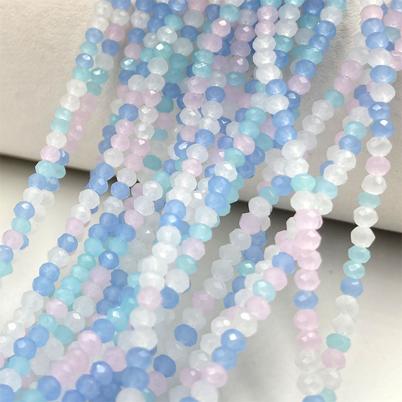 Embroidery Glass Beads - Cuentas de cristal facetadas de colores