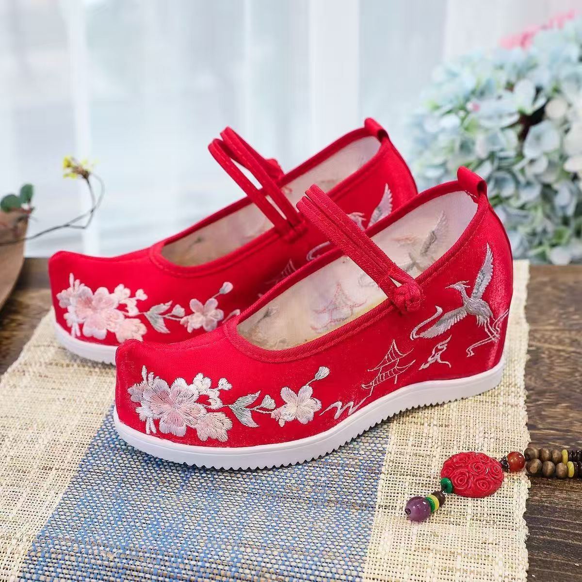 Zapatos bordados internos aume - Embroidery Canvas reseña y precio